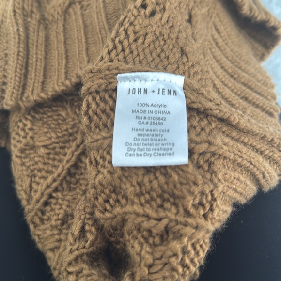 John + Jenn sweater from Evereve - Picture 6 of 6